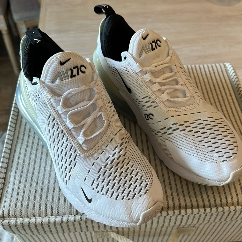 Nike Air 279 White color